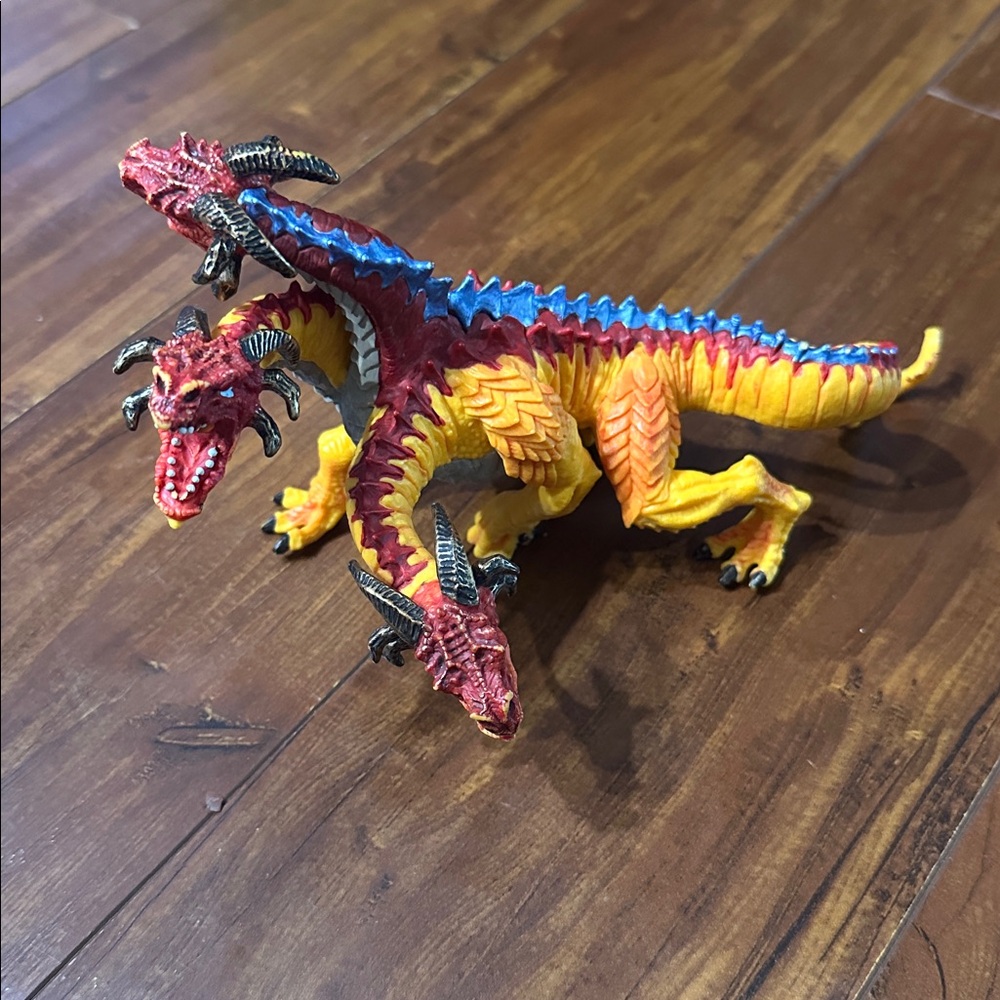 2010 Safari 3 Headed Fire Dragon toy figure collectible
